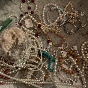 Assortment Elegant Pearl and Bead Jewelry Auction March 1 @ 11am (Live)